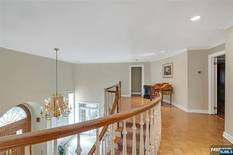 787 Peach Tree Lane Franklin Lakes NJ 07417