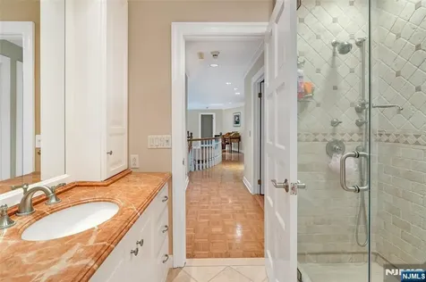787 Peach Tree Lane Franklin Lakes NJ 07417