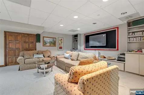 787 Peach Tree Lane Franklin Lakes NJ 07417