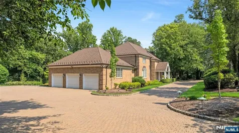 787 Peach Tree Lane Franklin Lakes NJ 07417