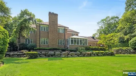 787 Peach Tree Lane Franklin Lakes NJ 07417