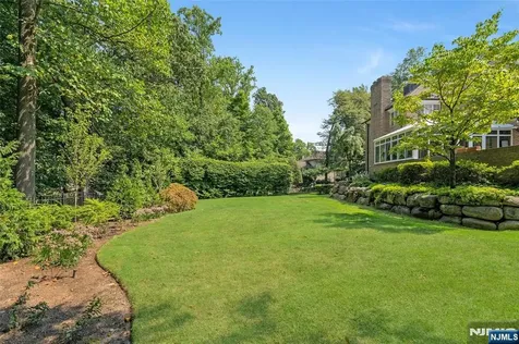 787 Peach Tree Lane Franklin Lakes NJ 07417