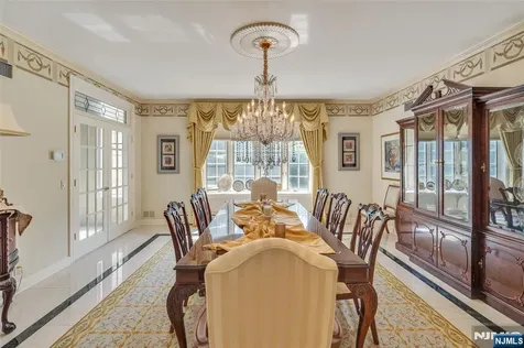 787 Peach Tree Lane Franklin Lakes NJ 07417