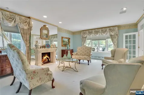 787 Peach Tree Lane Franklin Lakes NJ 07417