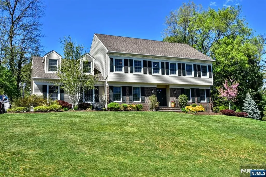 29 Cheryl Hills Drive Hawthorne NJ 07506