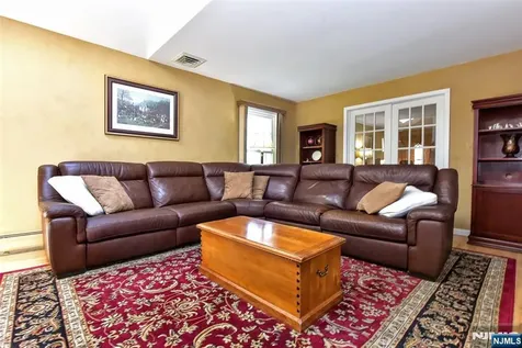 29 Cheryl Hills Drive Hawthorne NJ 07506