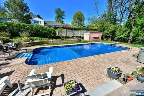 29 Cheryl Hills Drive Hawthorne NJ 07506
