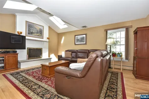 29 Cheryl Hills Drive Hawthorne NJ 07506