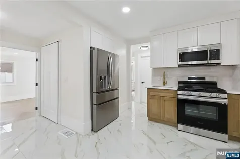 1087 Lambert Road Teaneck NJ 07666
