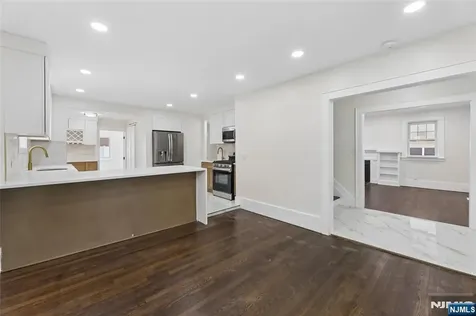1087 Lambert Road Teaneck NJ 07666