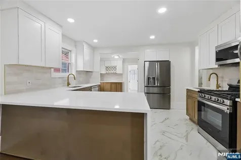1087 Lambert Road Teaneck NJ 07666