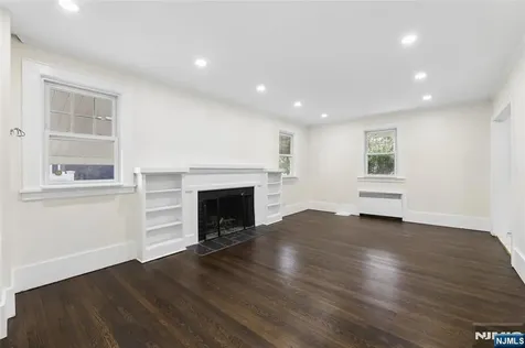 1087 Lambert Road Teaneck NJ 07666