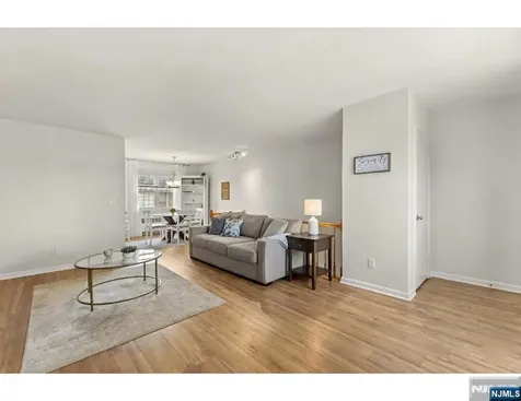 9 Wedgewood Drive Verona NJ 07044