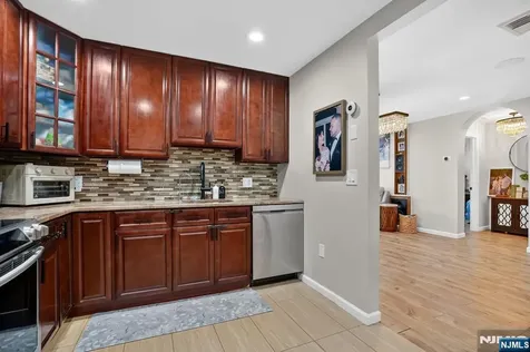 2 Ann Street Clifton NJ 07013