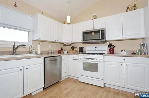 79 Highview Terrace Rockaway Township NJ 07801