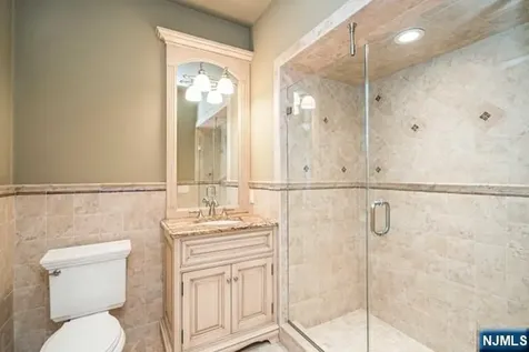 22 Sunset Lane Upper Saddle River NJ 07458