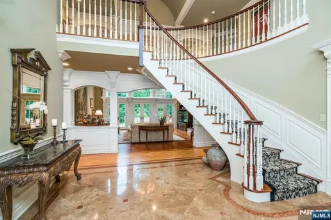 22 Sunset Lane Upper Saddle River NJ 07458