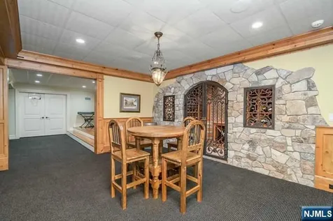 22 Sunset Lane Upper Saddle River NJ 07458