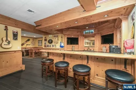 22 Sunset Lane Upper Saddle River NJ 07458