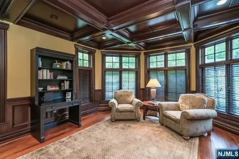 22 Sunset Lane Upper Saddle River NJ 07458