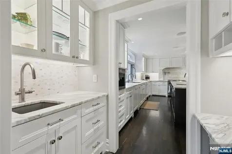 97 Heights Road Ridgewood NJ 07450
