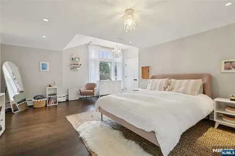 97 Heights Road Ridgewood NJ 07450