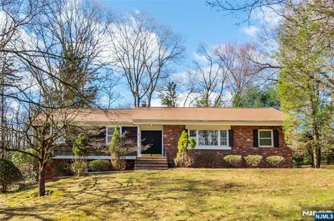232 Hidden Glen Court Franklin Lakes NJ 07417