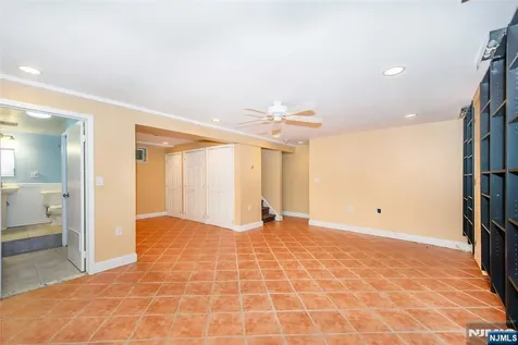 232 Hidden Glen Court Franklin Lakes NJ 07417