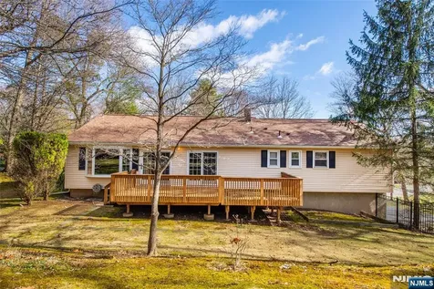 232 Hidden Glen Court Franklin Lakes NJ 07417