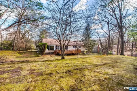 232 Hidden Glen Court Franklin Lakes NJ 07417