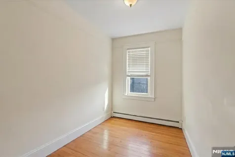 436 Undercliff Avenue Edgewater NJ 07020