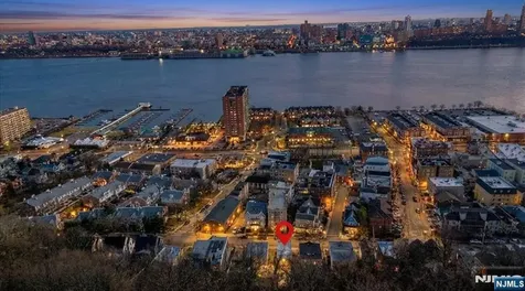 436 Undercliff Avenue Edgewater NJ 07020