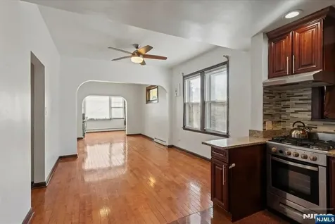 436 Undercliff Avenue Edgewater NJ 07020