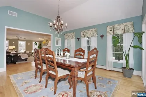 215 Hill Street Midland Park NJ 07432