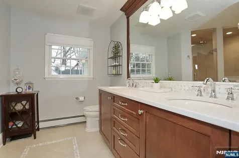 215 Hill Street Midland Park NJ 07432