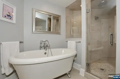 215 Hill Street Midland Park NJ 07432