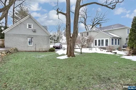 215 Hill Street Midland Park NJ 07432