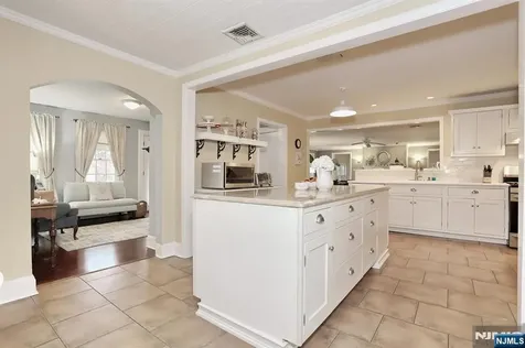 215 Hill Street Midland Park NJ 07432