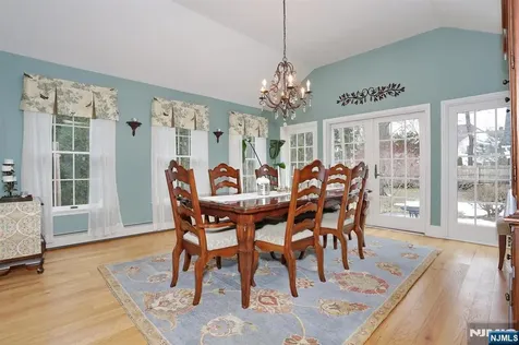 215 Hill Street Midland Park NJ 07432