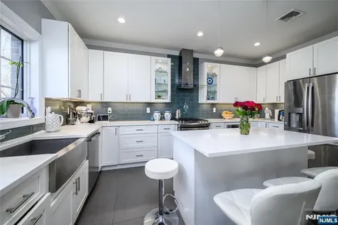 2021 Fletcher Avenue Fort Lee NJ 07024
