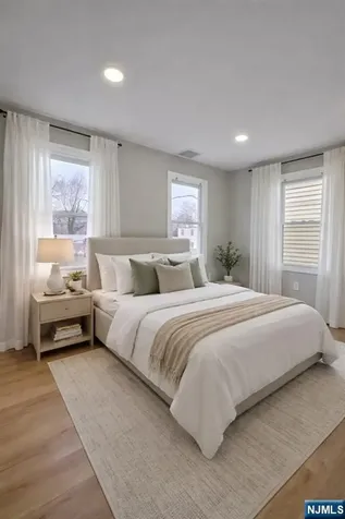 633 Thomas Boulevard East Orange NJ 07017