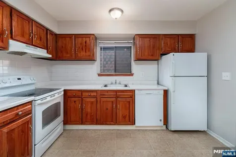 423 Meadow Woods Lane Lawrence NJ 08648