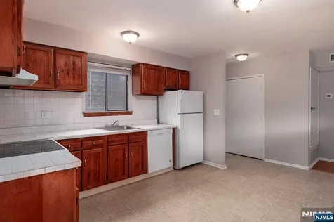 423 Meadow Woods Lane Lawrence NJ 08648