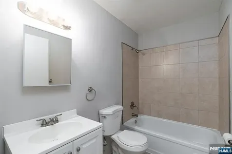 423 Meadow Woods Lane Lawrence NJ 08648