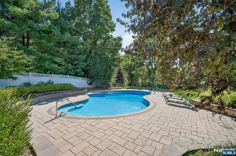 30 Somerset Lane Warwick NY 10990