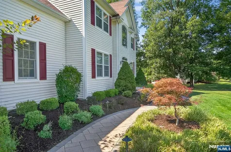 30 Somerset Lane Warwick NY 10990