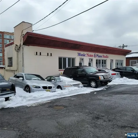 420-426 Bergen Palisades Park NJ 07650
