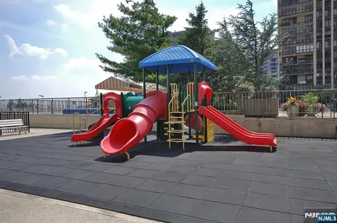 300 Winston Drive Cliffside Park NJ 07010