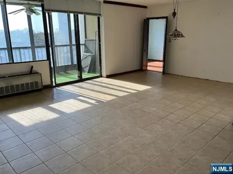 300 Winston Drive Cliffside Park NJ 07010