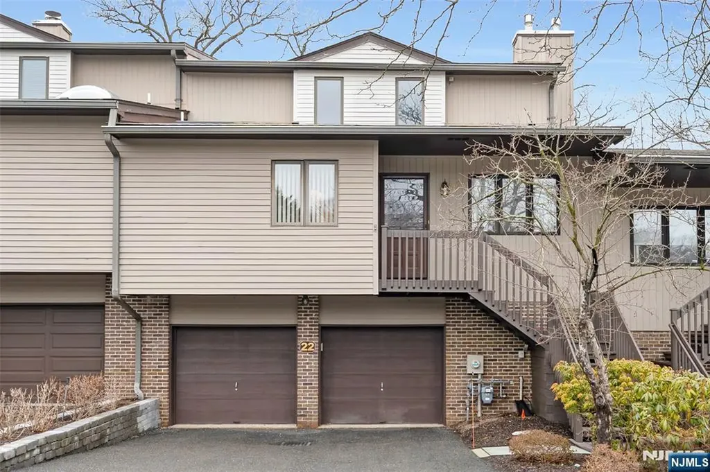 22 Peach Hill Court Ramsey NJ 07446